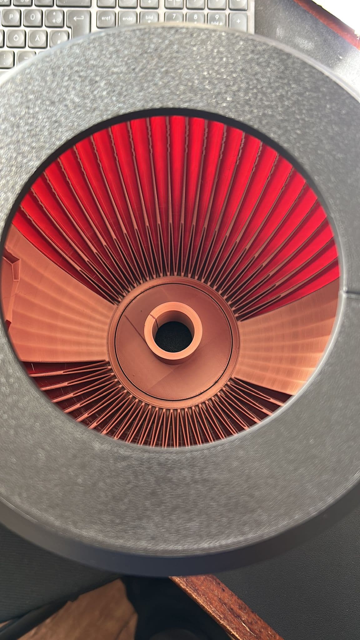 Detailaufnahme eines High-End Hornlautsprechers aus dem 3D-Drucker